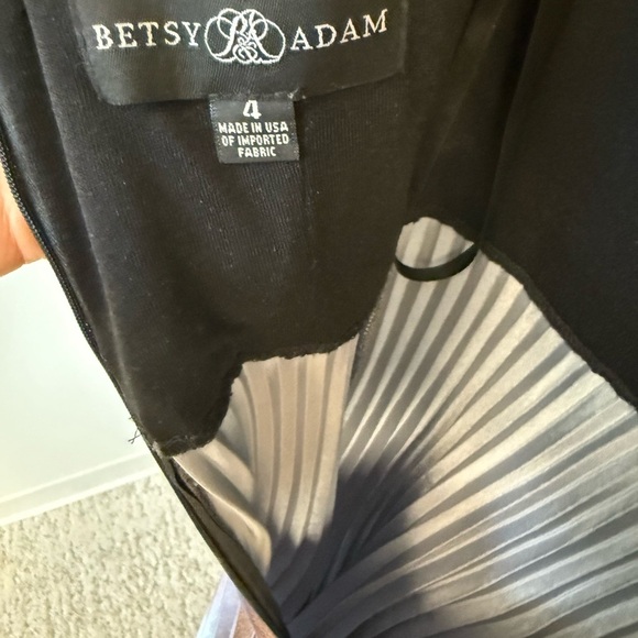 Betsy & Adam size 4 GUC Red Pleated V-Neck Maxi Dress- seee full description - Picture 7 of 16